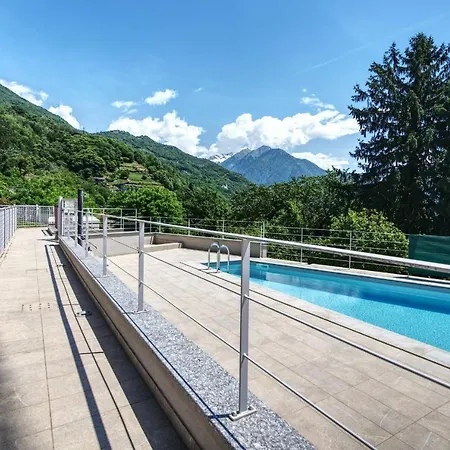 Yellow View By Halldis Apartamento Gera Lario