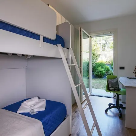 Apartman Yellow View By Halldis *