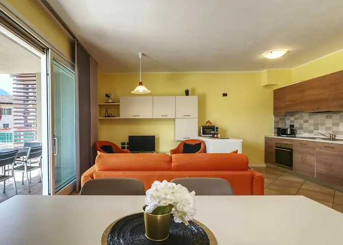 Lägenhet Yellow View By Halldis