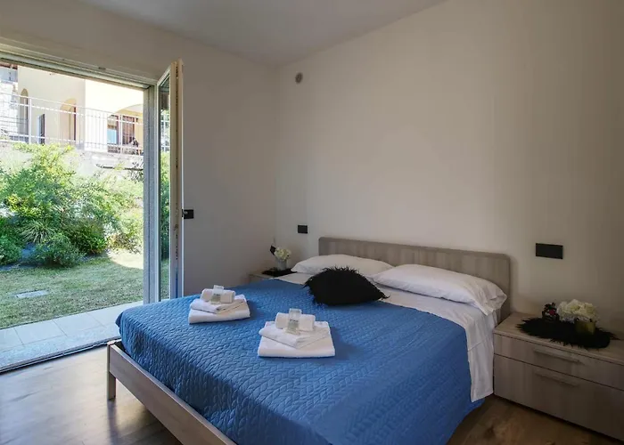 Lägenhet Yellow View By Halldis Gera Lario