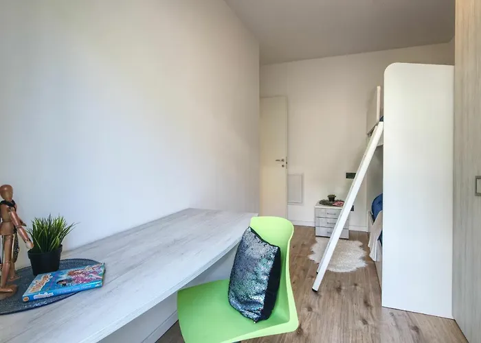 Lägenhet Yellow View By Halldis Gera Lario