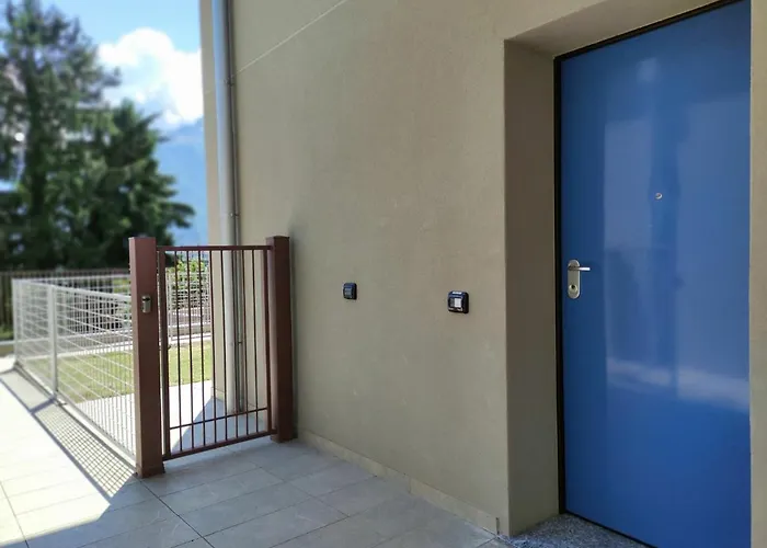 Yellow View By Halldis Lägenhet