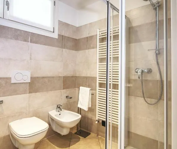 Lägenhet Yellow View By Halldis Gera Lario